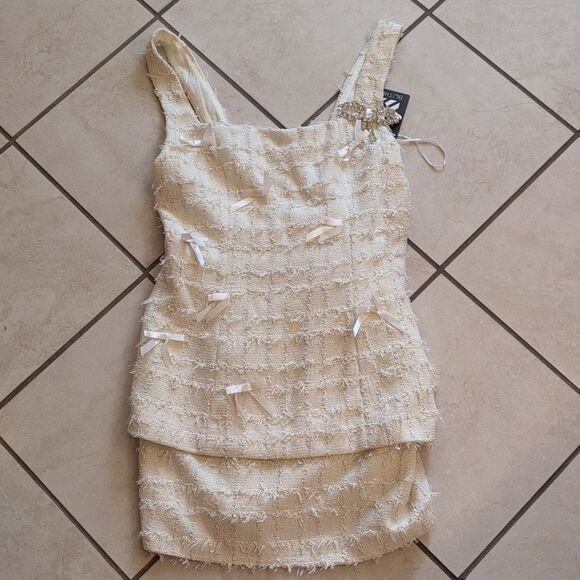 NWT Blithe LA Mini Dress Rhinestone bow tweed Tiered Lace Up Back Ivory Size M - Picture 2 of 13